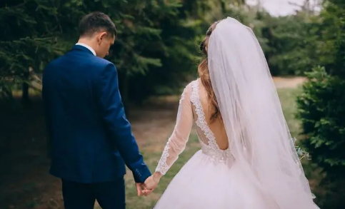 2022年端午節(jié)第二天結(jié)婚吉利嗎1