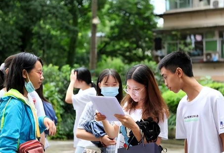 2022年高考分數(shù)線會比2020年高嗎1